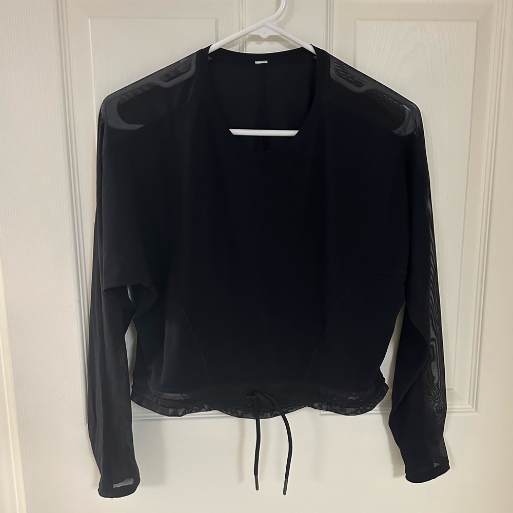 Womens Lululemon long sleeve Mesh Tie waist top. Black size 2.